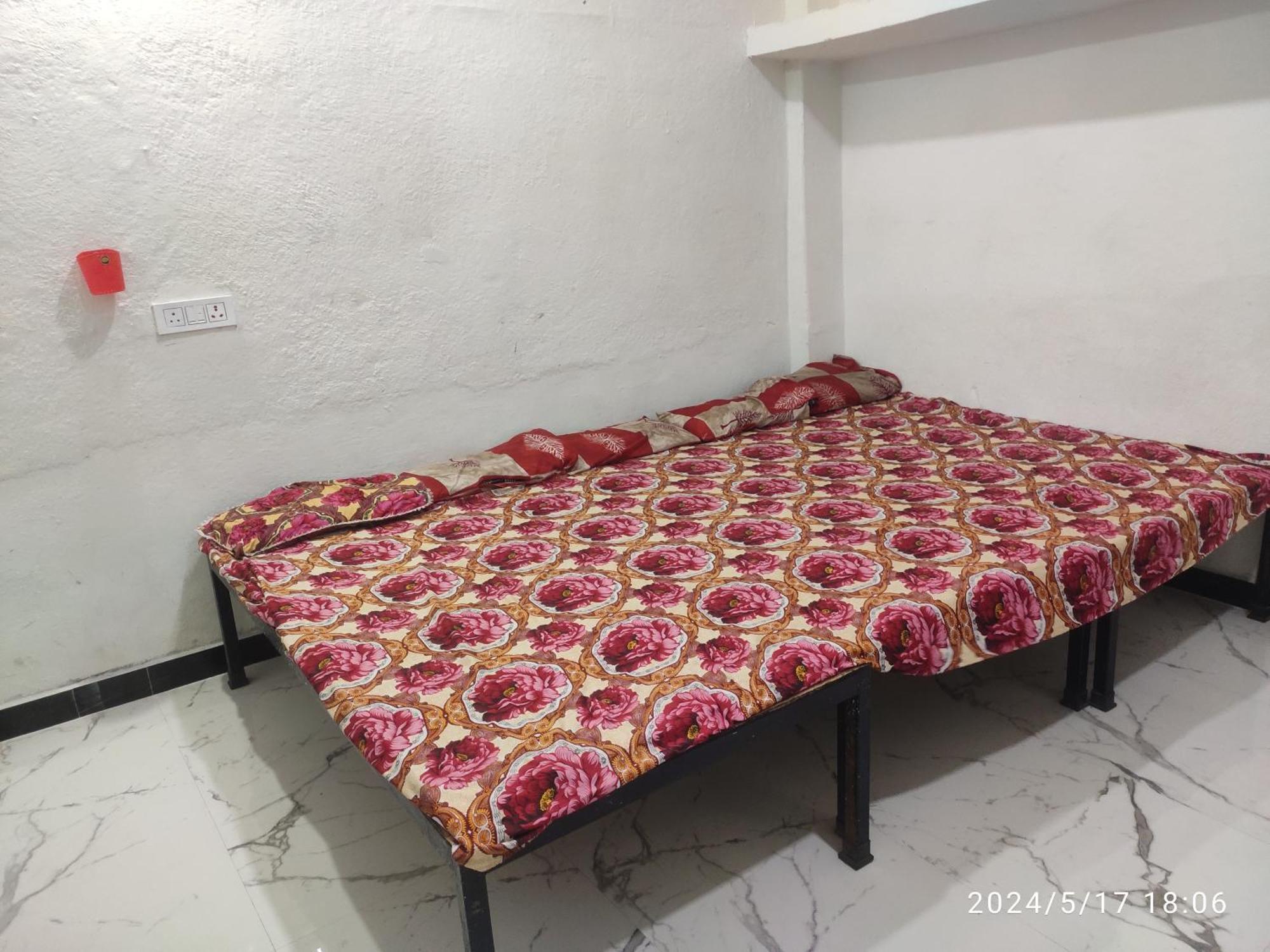 Kuber Bhandari Guest House And Hotel Sehore ภายนอก รูปภาพ